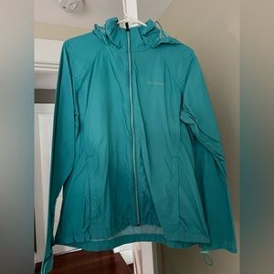 Women’s Columbia windbreaker